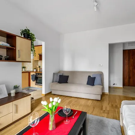 Apartment Olbrachta Garden By Bookinghost