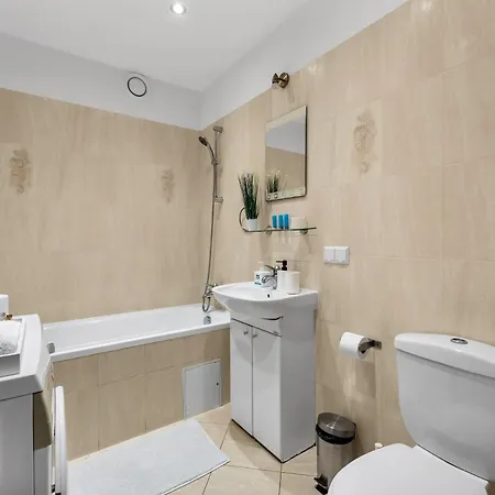 Apartment Olbrachta Garden By Bookinghost *