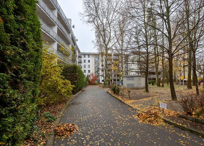 Olbrachta Garden By Bookinghost *